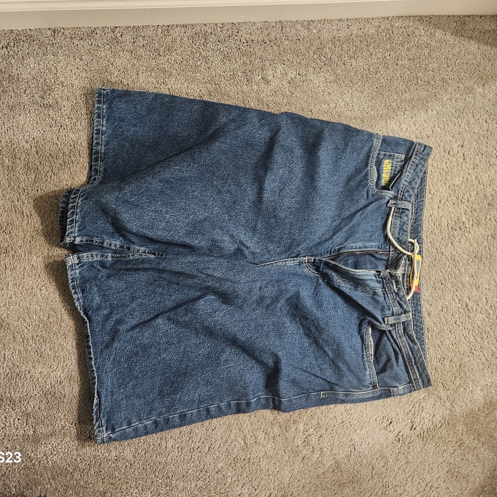 Empyre shorts